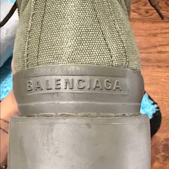BALENCIAGA Olive Green Combat Boots with Chunky sole - Picture 5 of 10